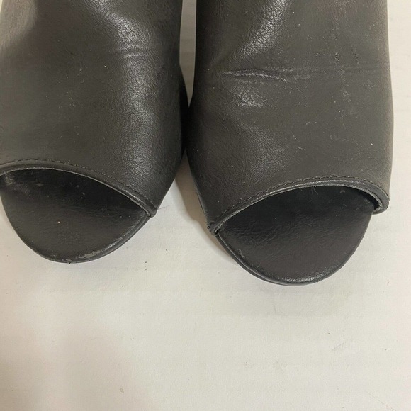 Sugar Rosetta Womens Black 6 M 1.5" Heel Block Style Sandals Shoes - Picture 4 of 12